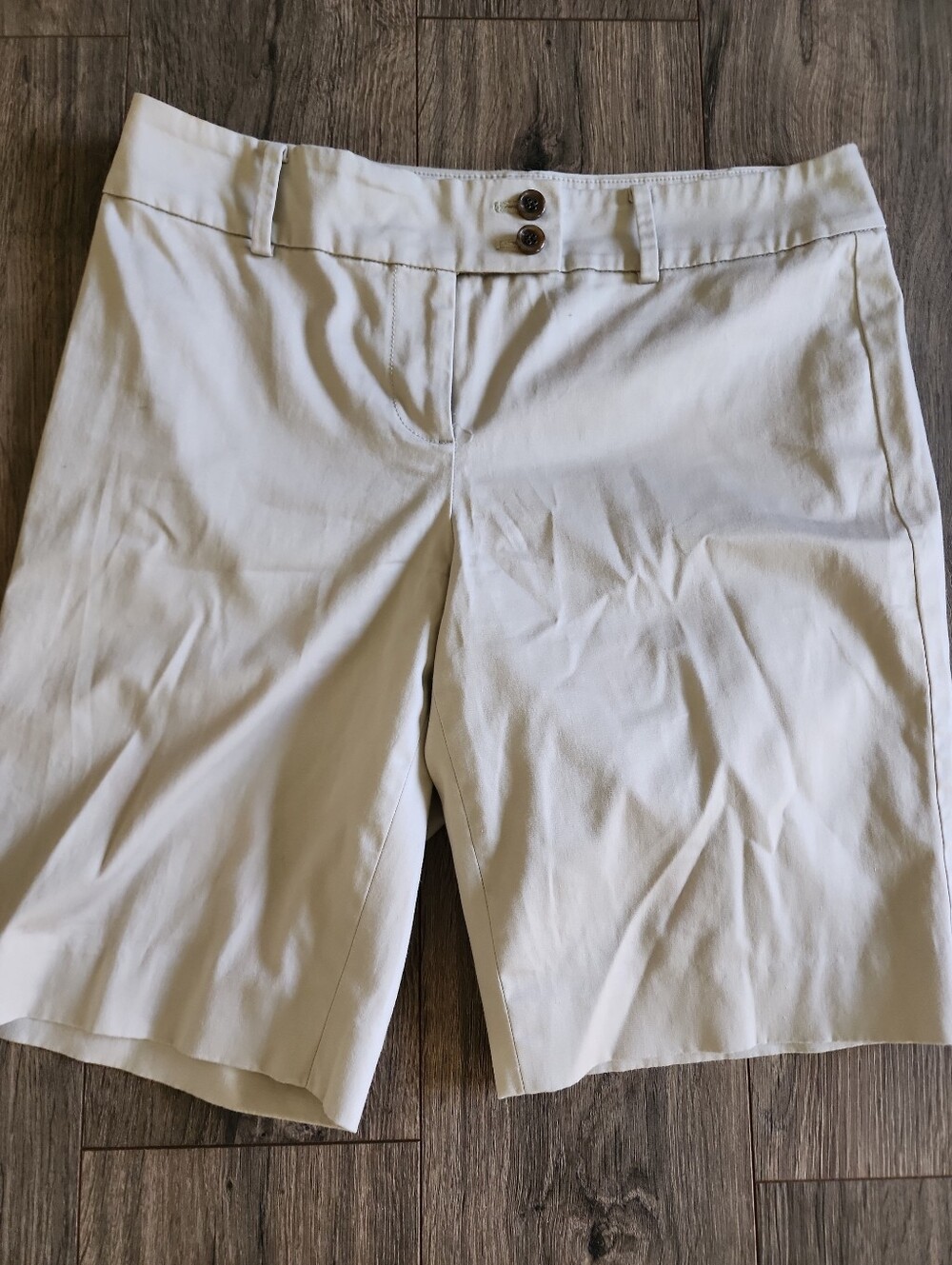 Talbots Women’s Khaki Bermuda Shorts - Classic Chino Size 4P Stretch Flat Front